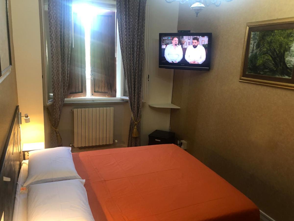 포솜브로네 La Finestra Sul Fiume B&B 외부 사진