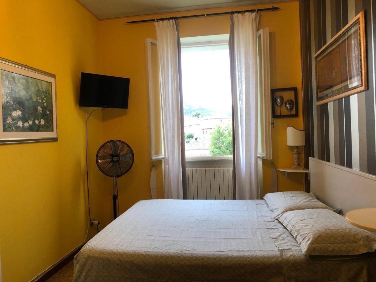 포솜브로네 La Finestra Sul Fiume B&B 외부 사진