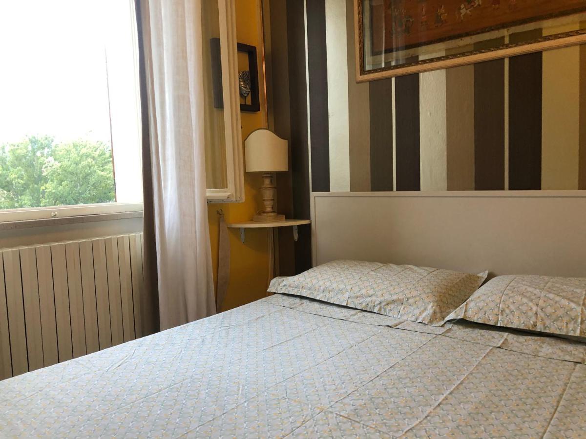 포솜브로네 La Finestra Sul Fiume B&B 외부 사진