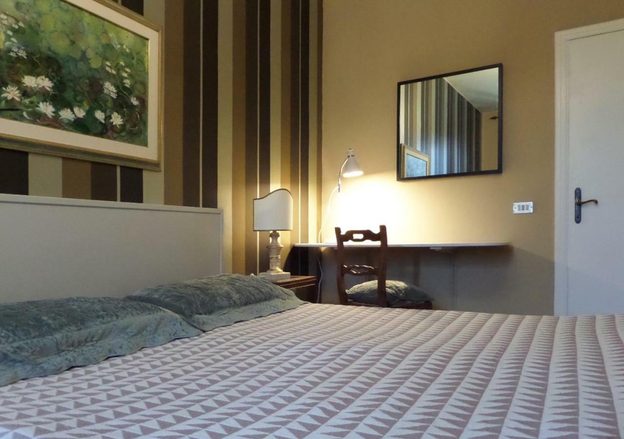 포솜브로네 La Finestra Sul Fiume B&B 외부 사진
